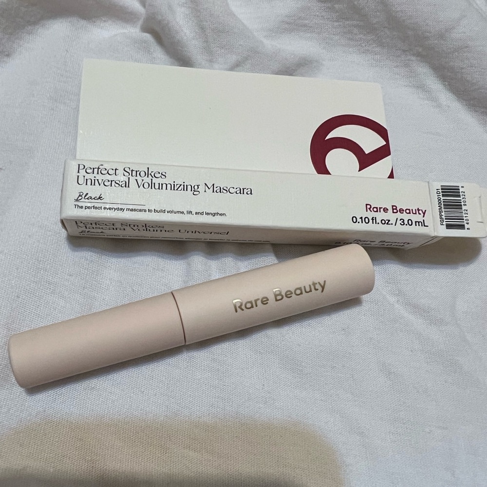 Rare beauty mini sample size volumizing mascara